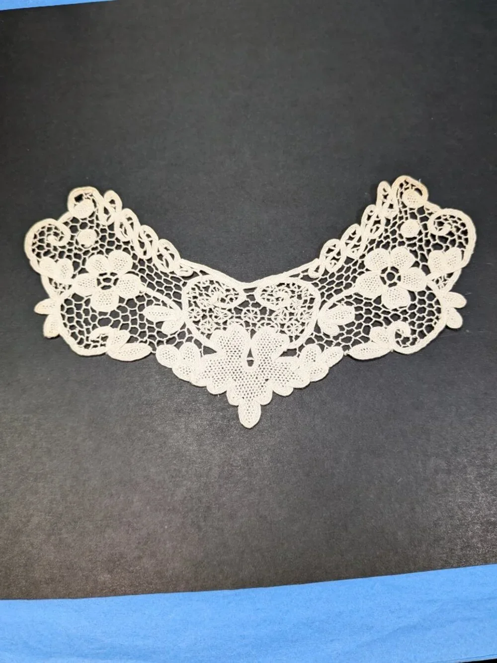 Vintage White Lace Statement Collar 1 Piece Pointed Leaf Motif for Elven Cosplay